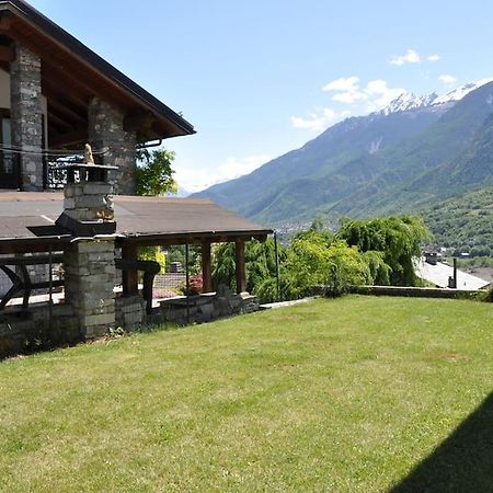 Villa La Tour Нус Екстериор снимка
