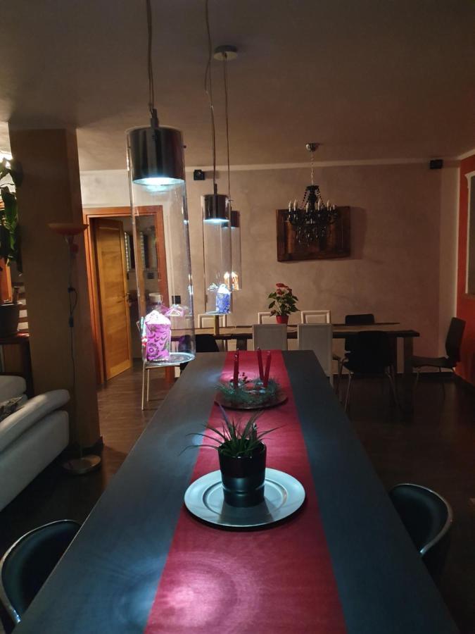 Villa La Tour Нус Екстериор снимка