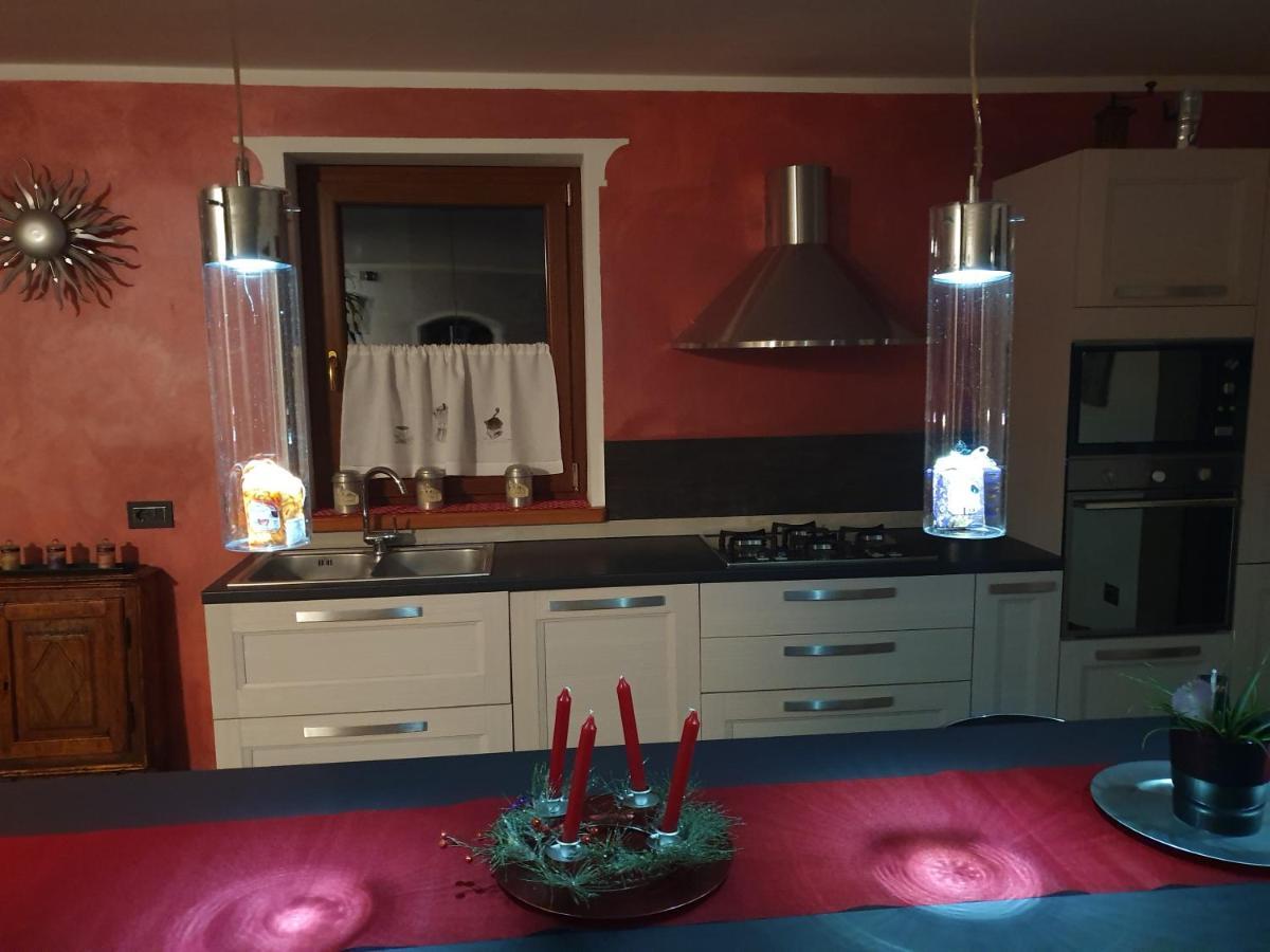 Villa La Tour Нус Екстериор снимка