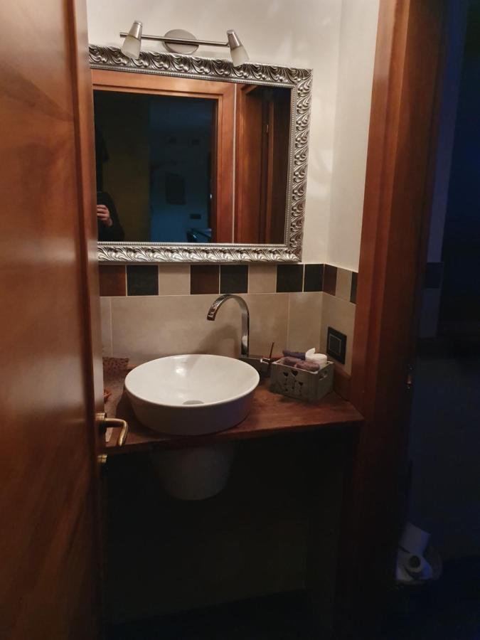 Villa La Tour Нус Екстериор снимка