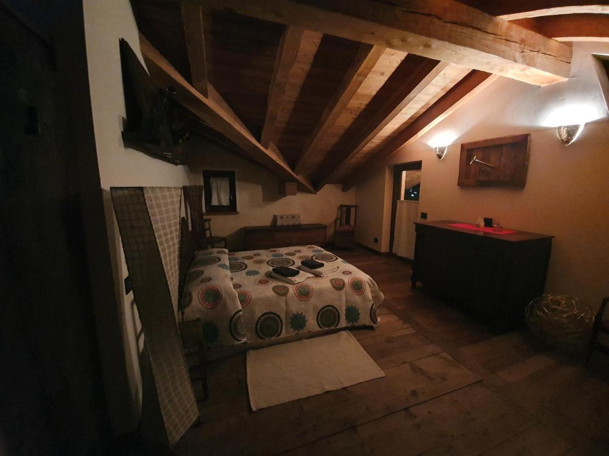 Villa La Tour Нус Екстериор снимка