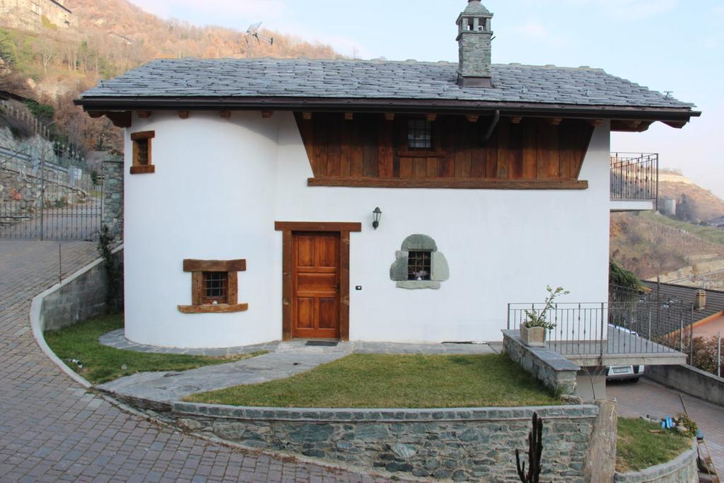 Villa La Tour Нус Стая снимка