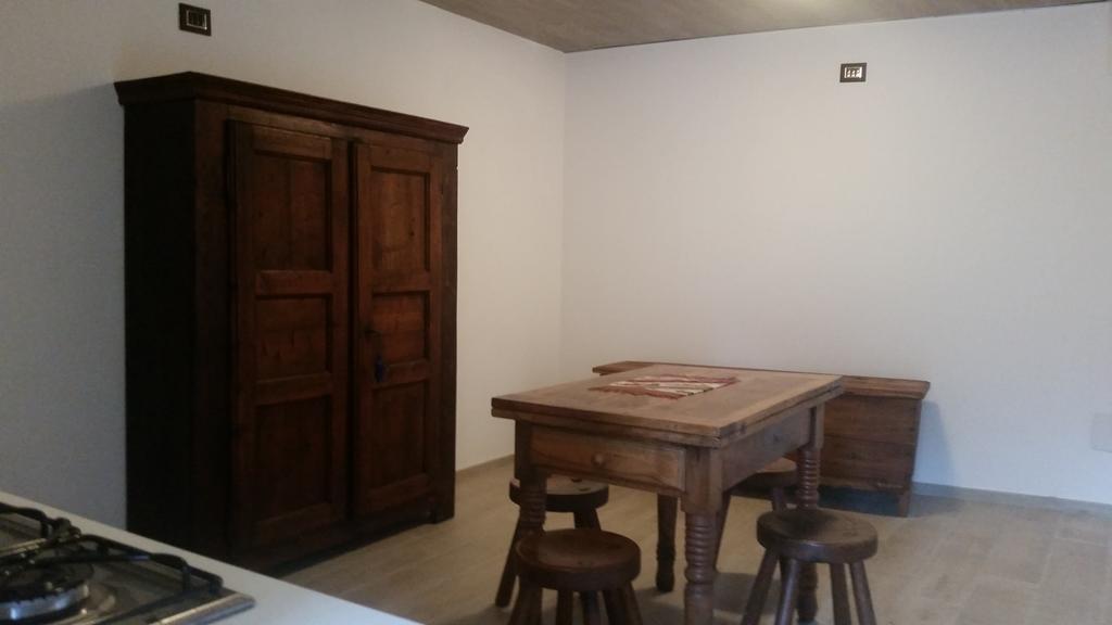 Villa La Tour Нус Екстериор снимка